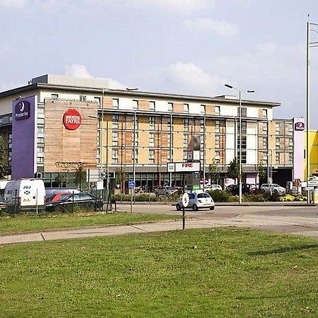 Premier Inn Watford - Croxley Green ภายนอก รูปภาพ
