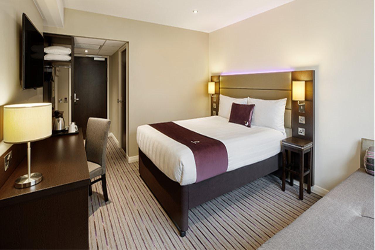 Premier Inn Watford - Croxley Green ภายนอก รูปภาพ