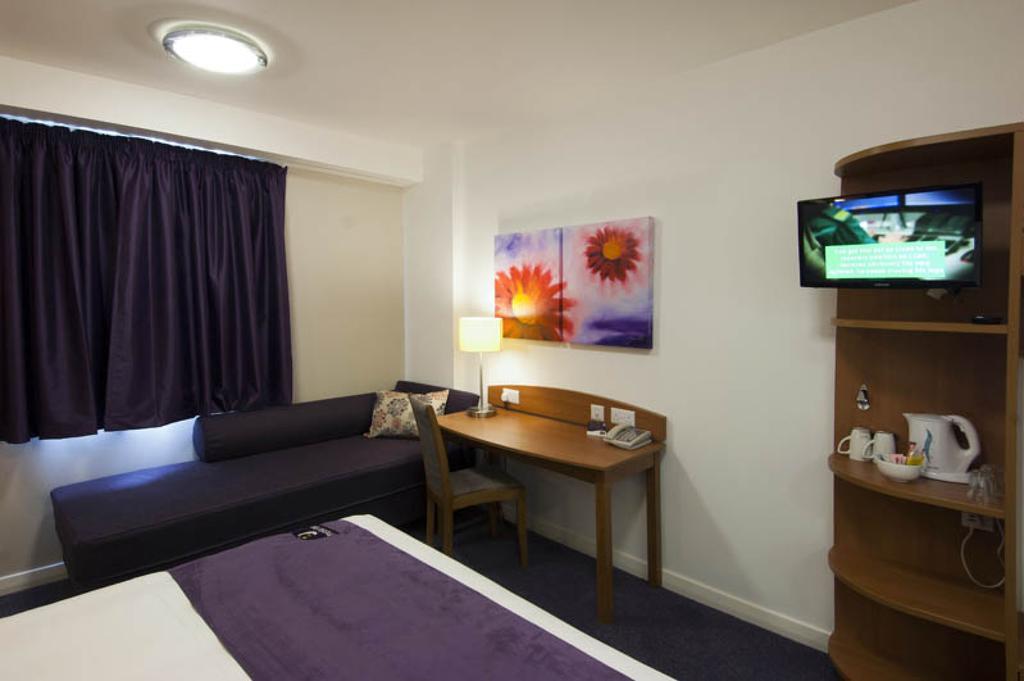 Premier Inn Watford - Croxley Green ภายนอก รูปภาพ