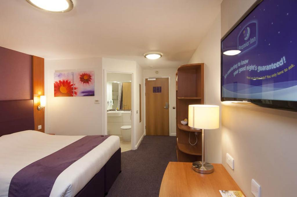 Premier Inn Watford - Croxley Green ภายนอก รูปภาพ